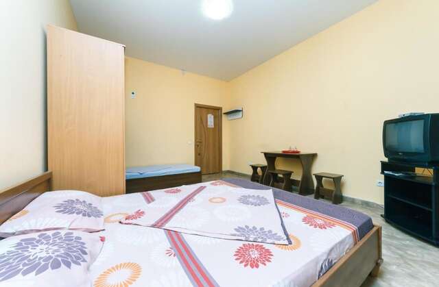 Гостевой дом Mini Hotel near Arena City Киев-9